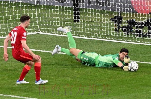 一个人就是防线!皇马门神世界级扑救 拒两必进球